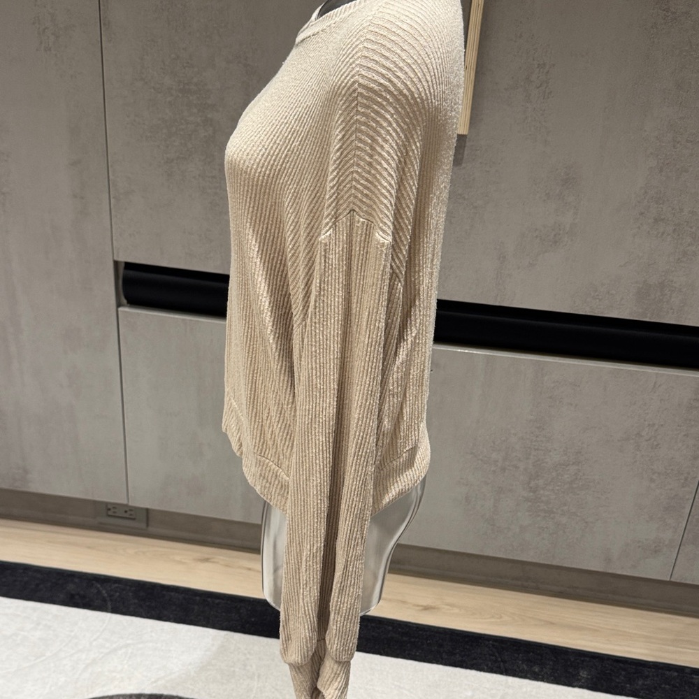 Cozy Beige Ribbed Knit Pullover - Picture 2 of 3